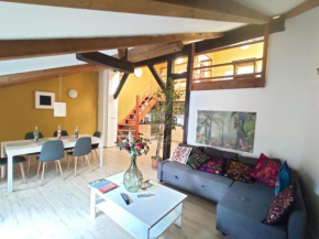 CozyGem Apt 2 mins walk Charles Bridge